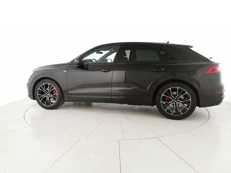 Immagine di Audi Q8 Sport 55 TFSI quattro 250 kW (340 CV) tiptronic - Vista: for more details contact your dealer