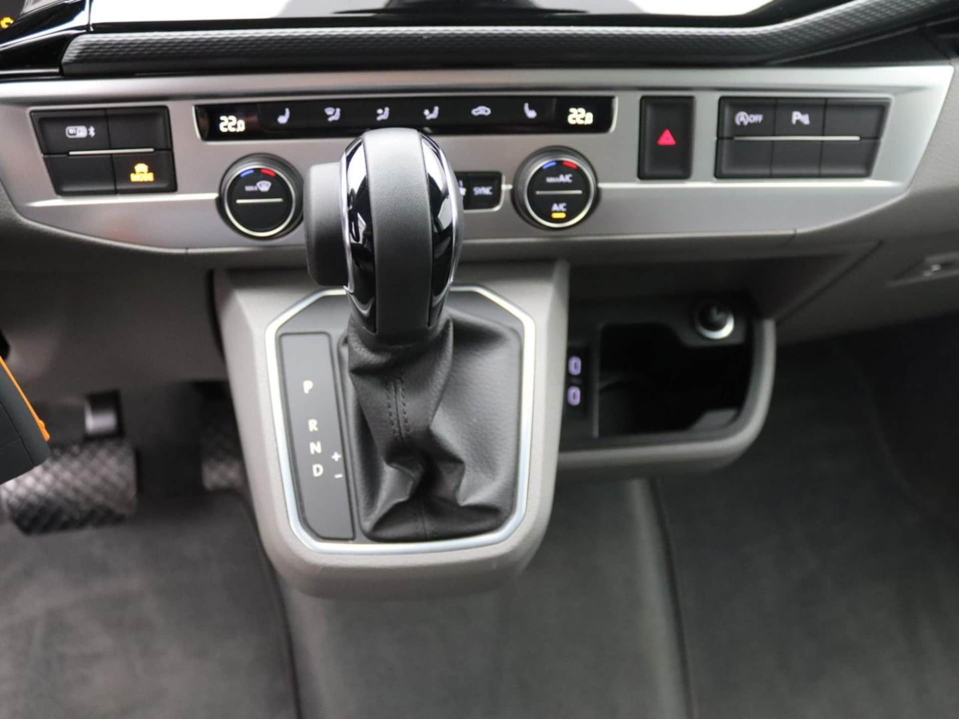 Volkswagen T6.1 California Ocean