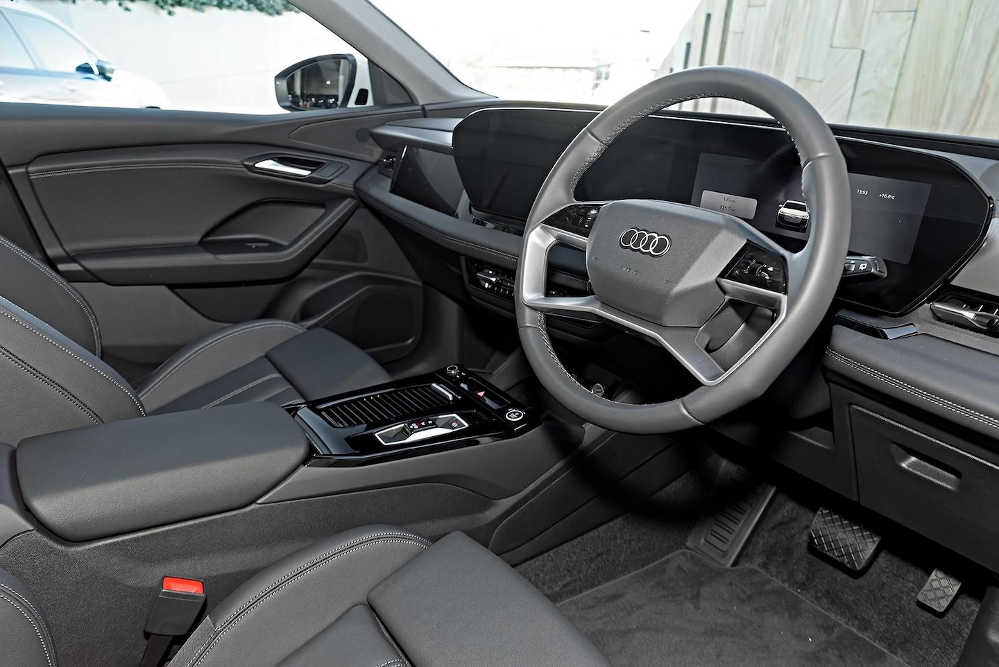 Image about Audi Q6 SUV e-tron e-tron