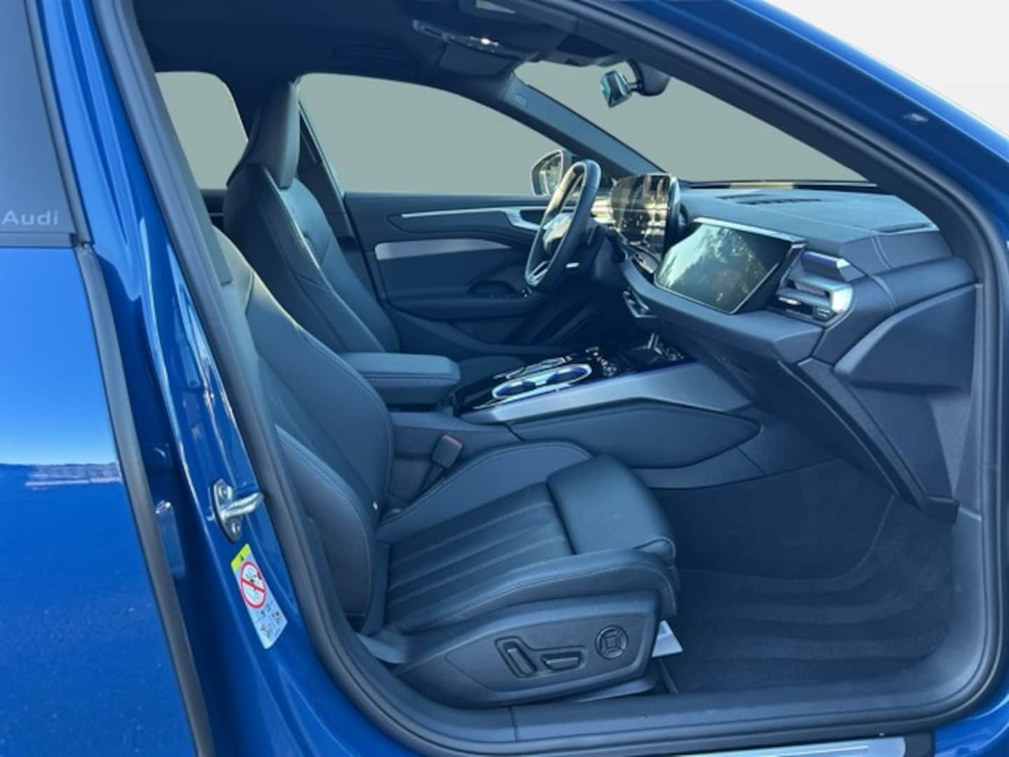 Bild über Audi A6 Avant TDI quattro 150 kW S tronic - für weitere Informationen kontaktieren Sie den Audi Partner