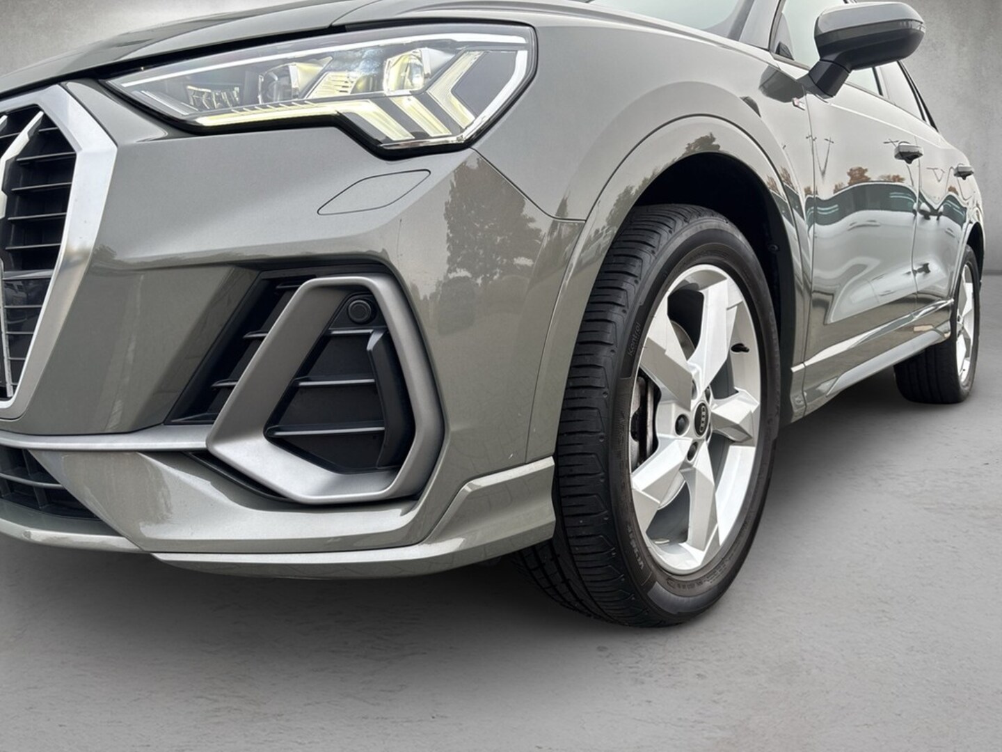 Bild über Audi Q3 S line 40 TFSI quattro S tronic - für weitere Informationen kontaktieren Sie den Audi Partner