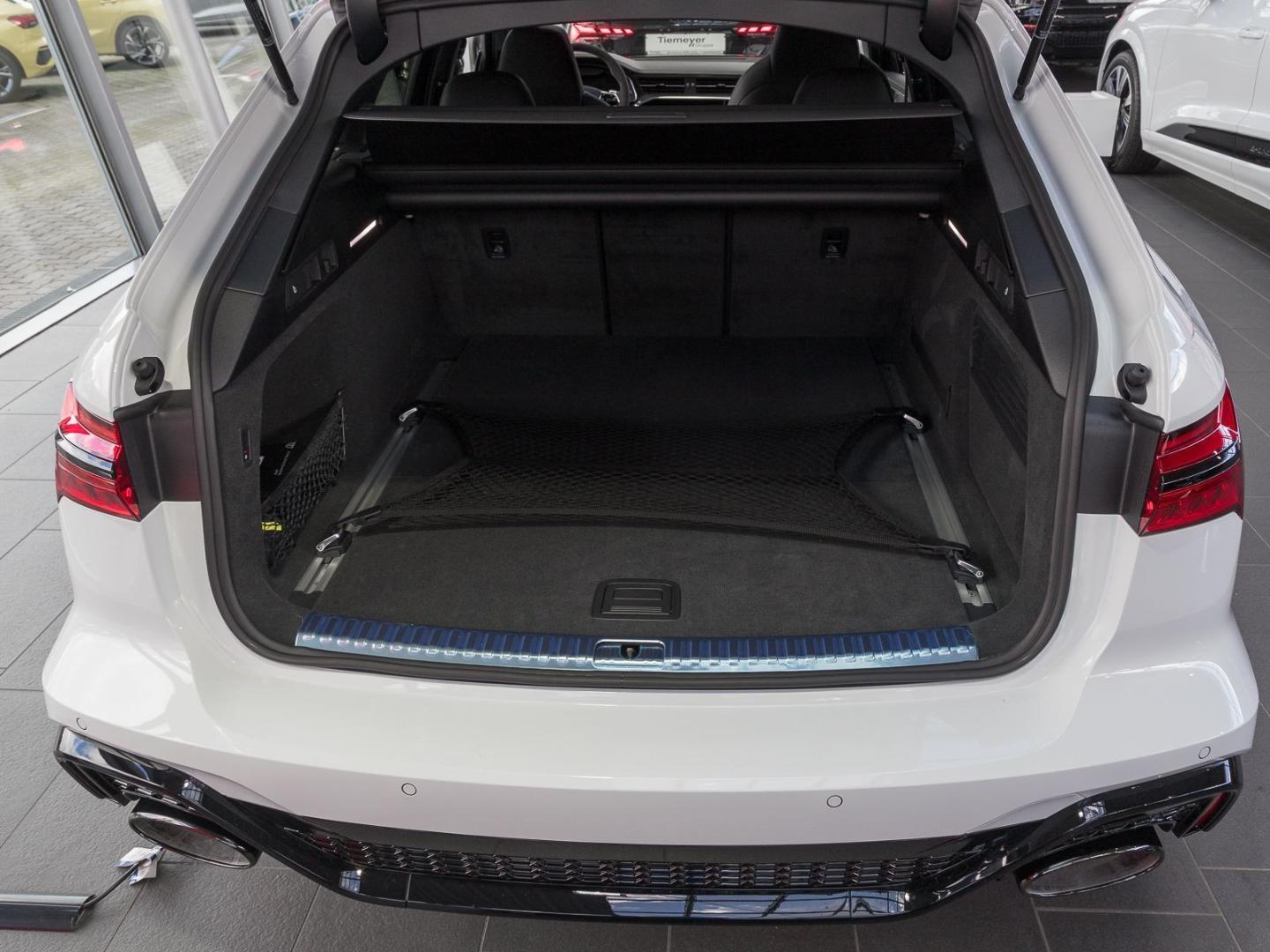 Image about Audi RS 6 Avant performance quattro tiptronic