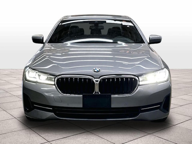 2023 BMW 530