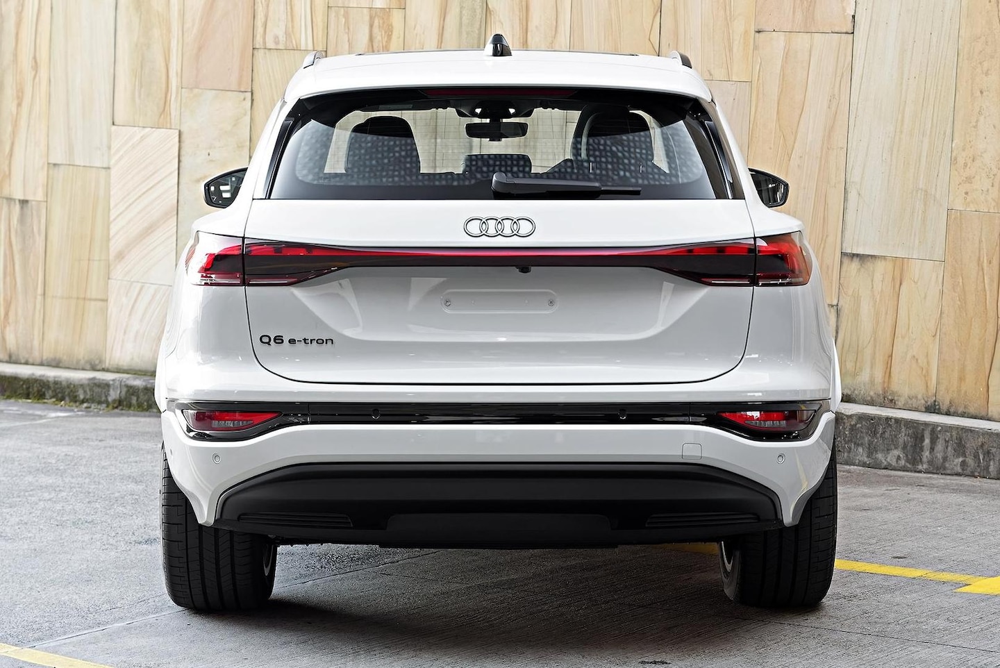Image about Audi Q6 SUV e-tron e-tron