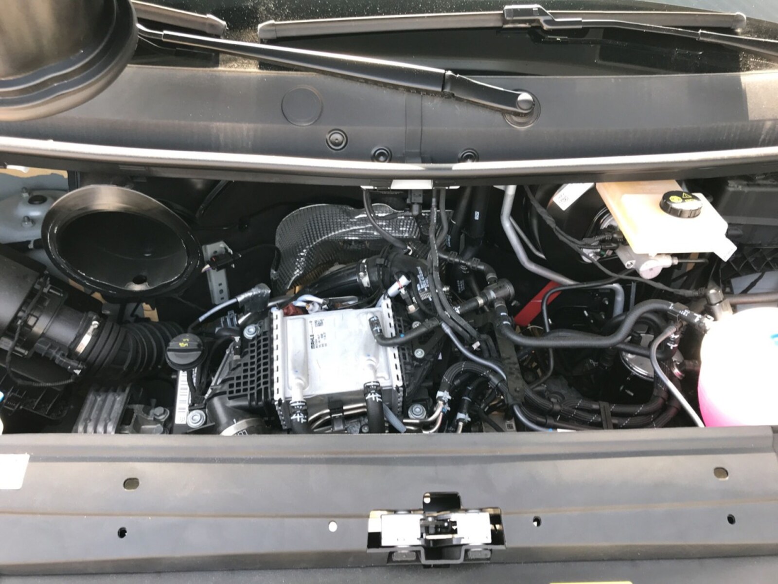 Volkswagen Crafter Kasten mittlerer Radstand – Bild 12