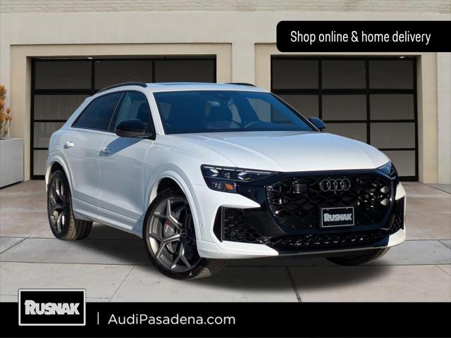 2025 Audi RS Q8 Base