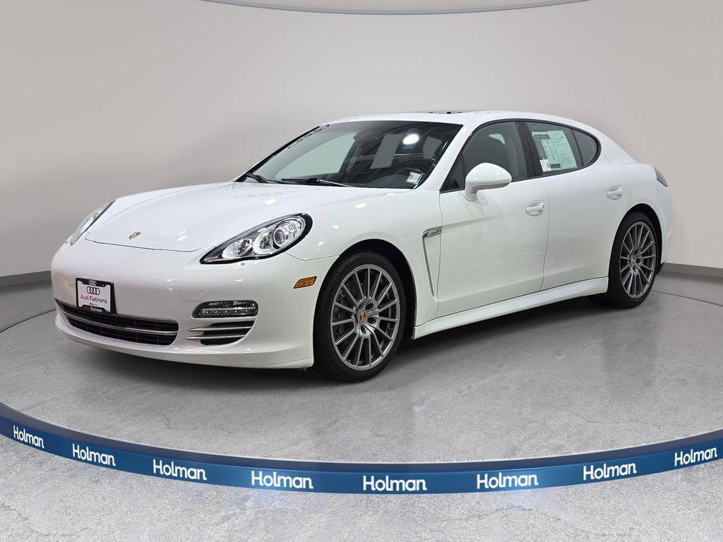 2013 Porsche Panamera Platinum Edition's photo
