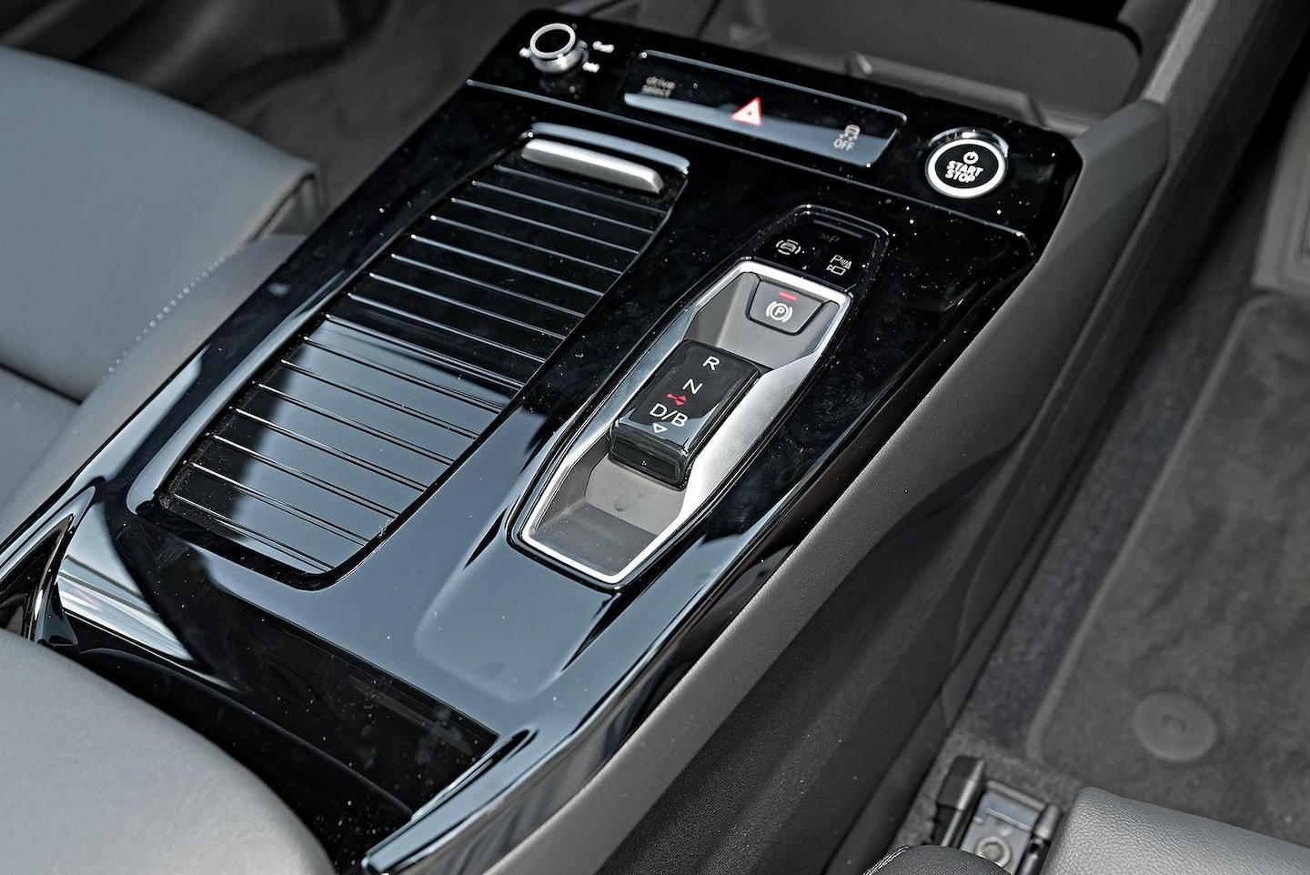 Image about Audi Q6 SUV e-tron e-tron