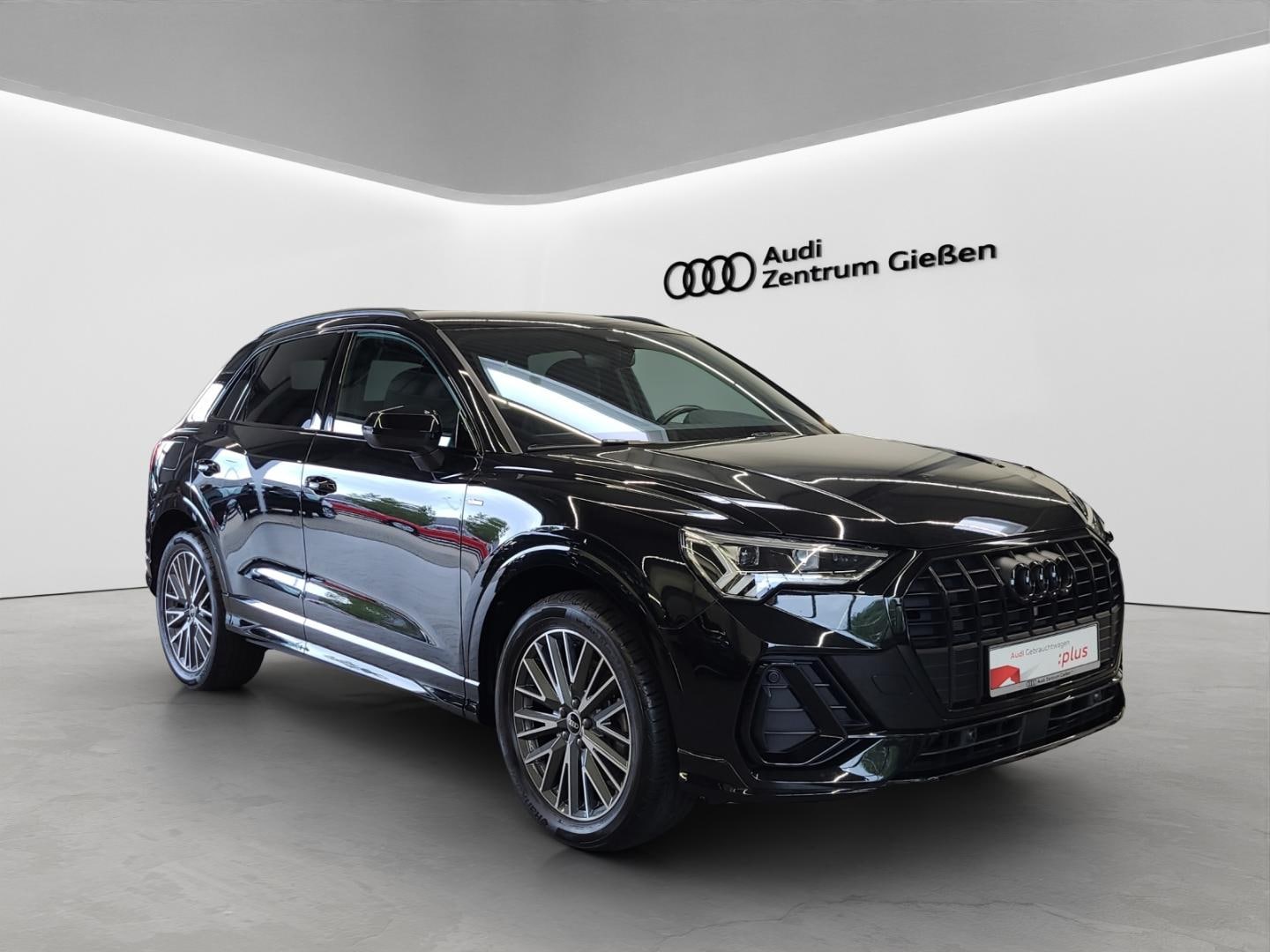 Bild über Audi Q3 TFSI e S line 45 TFSI e S tronic - für weitere Informationen kontaktieren Sie den Audi Partner