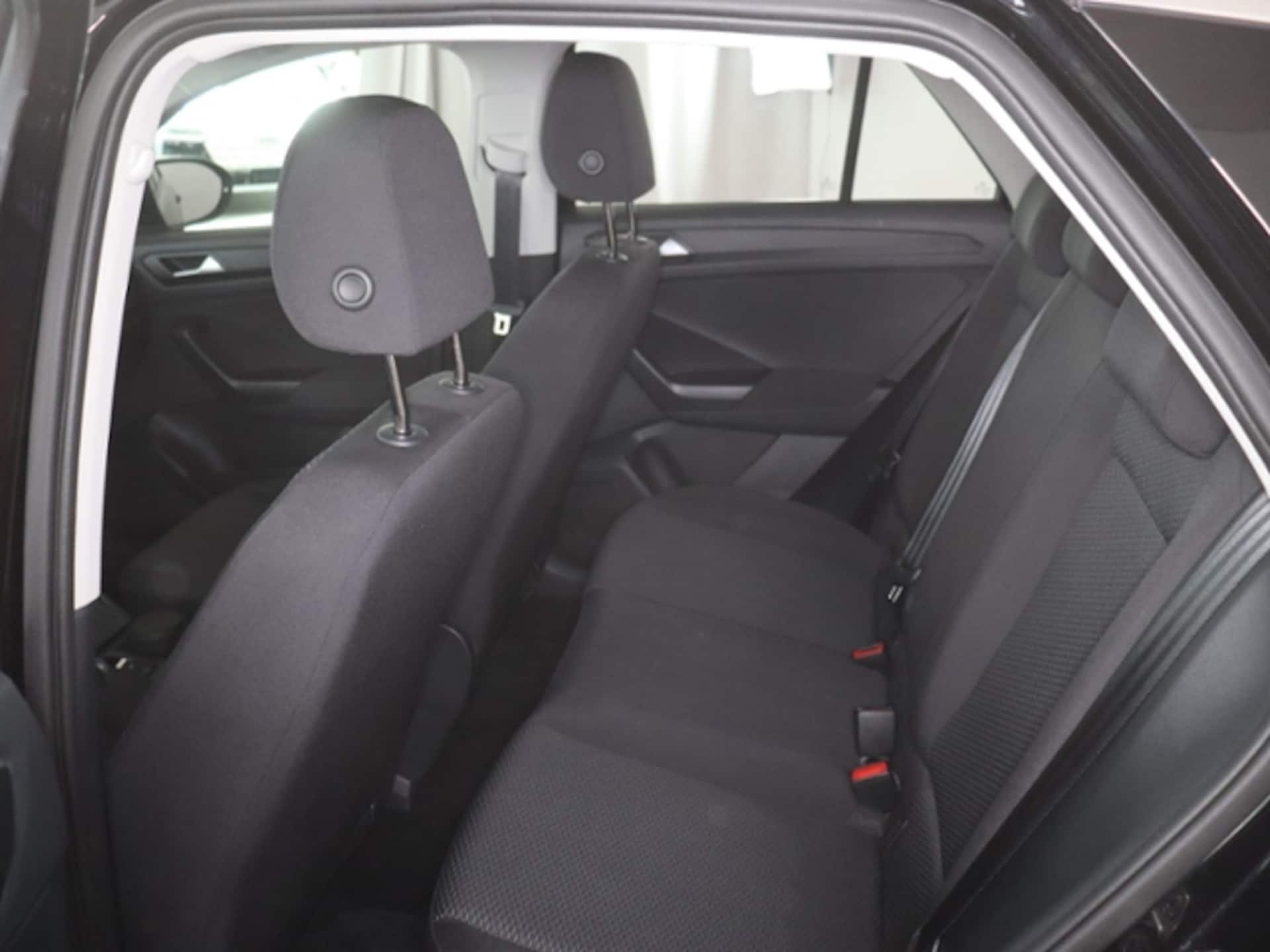 Volkswagen T-Roc Basis-Modell