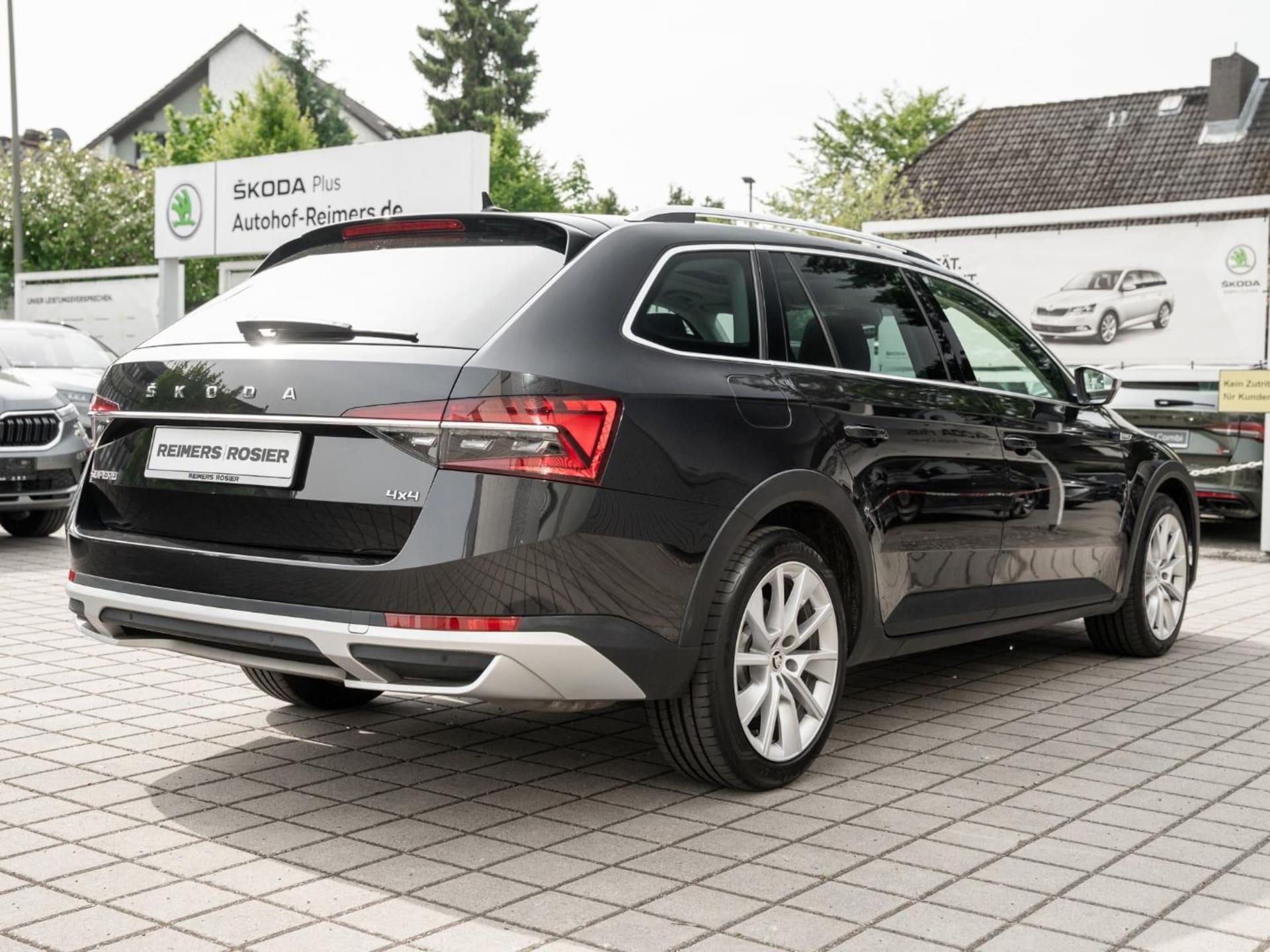 Skoda Superb Combi Scout