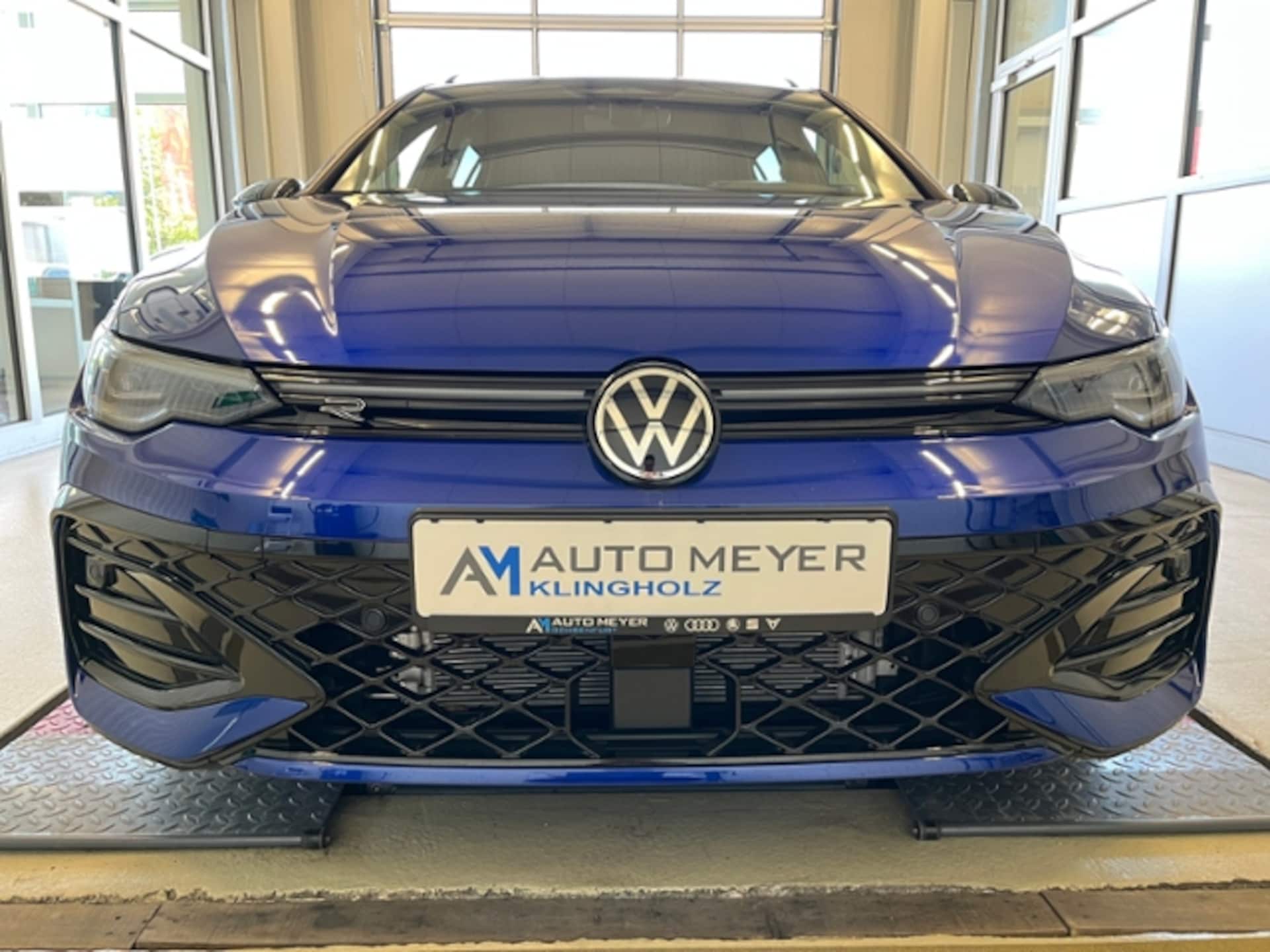 Volkswagen Golf Variant R-Line