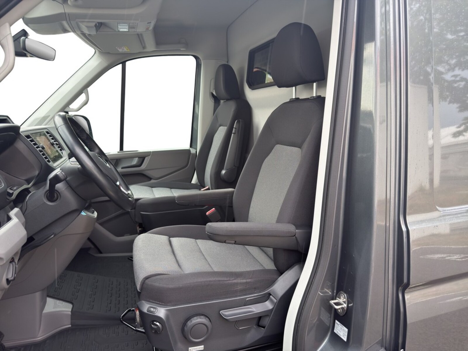 Volkswagen Crafter Kasten mittlerer Radstand – Bild 13