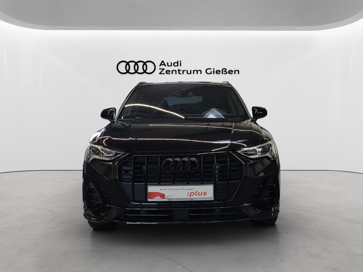 Bild über Audi Q3 TFSI e S line 45 TFSI e S tronic - für weitere Informationen kontaktieren Sie den Audi Partner