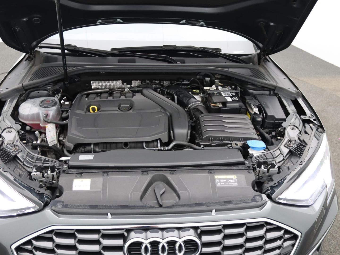 Bild über Audi A3 Sportback S line 35 TFSI S tronic - für weitere Informationen kontaktieren Sie den Audi Partner