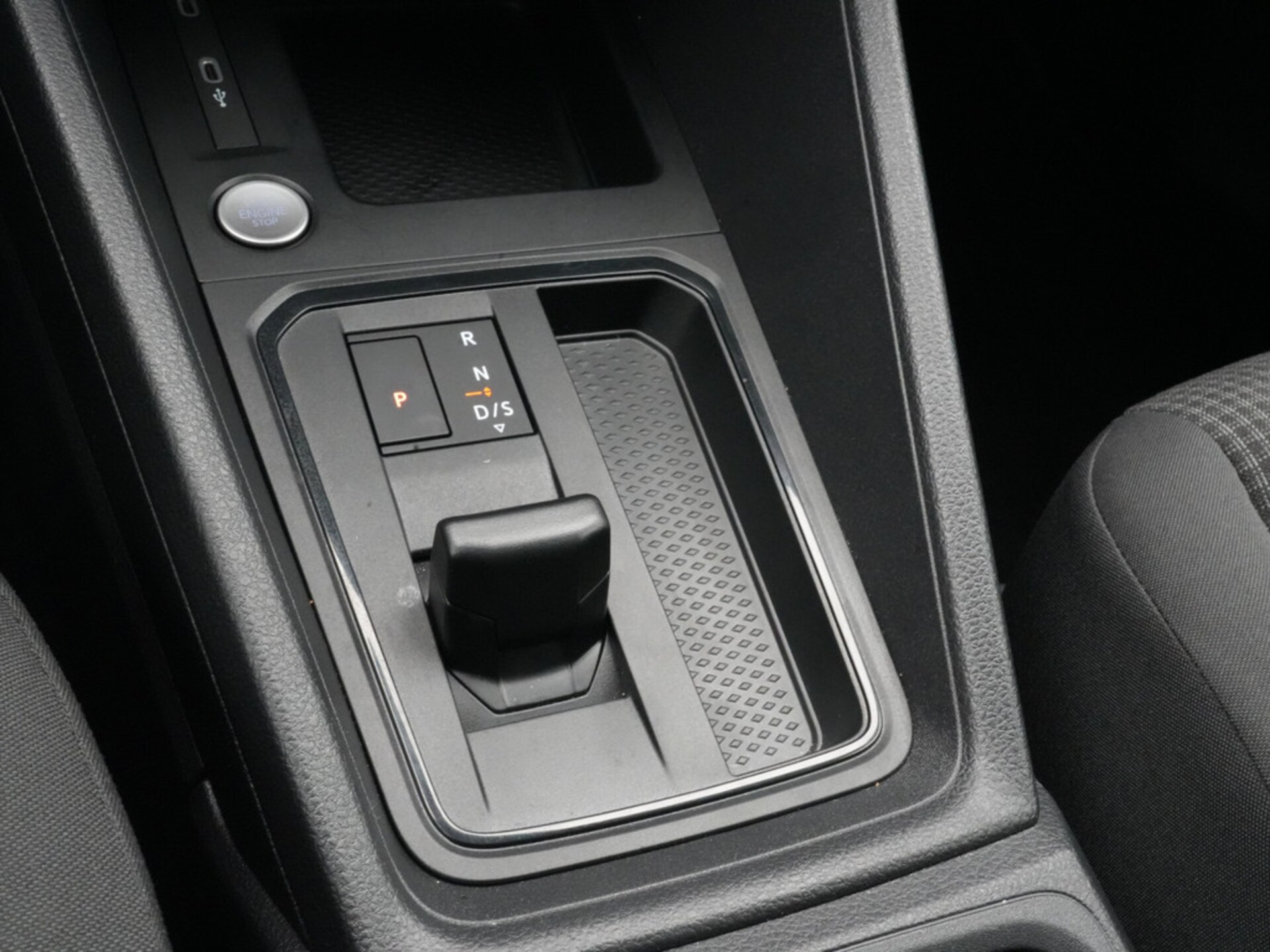 Volkswagen Caddy Basis-Modell