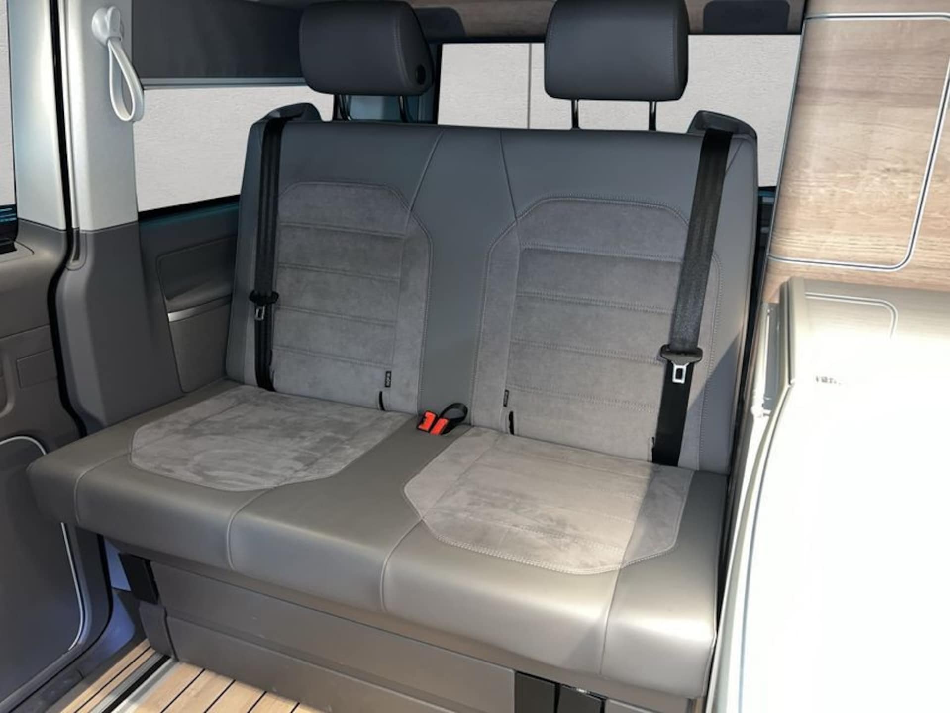 Volkswagen T6.1 California Ocean