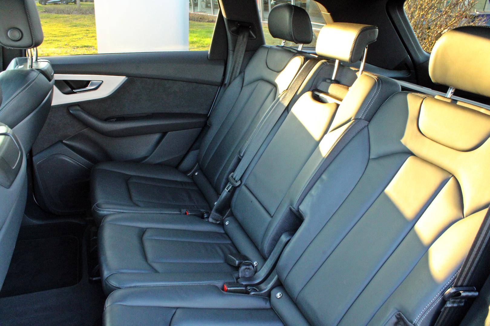 Image about Audi SQ7 TFSI quattro tiptronic