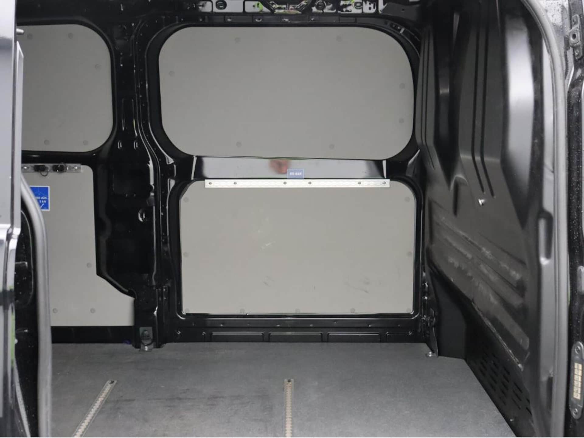 Volkswagen Transporter Kasten langer Radstand