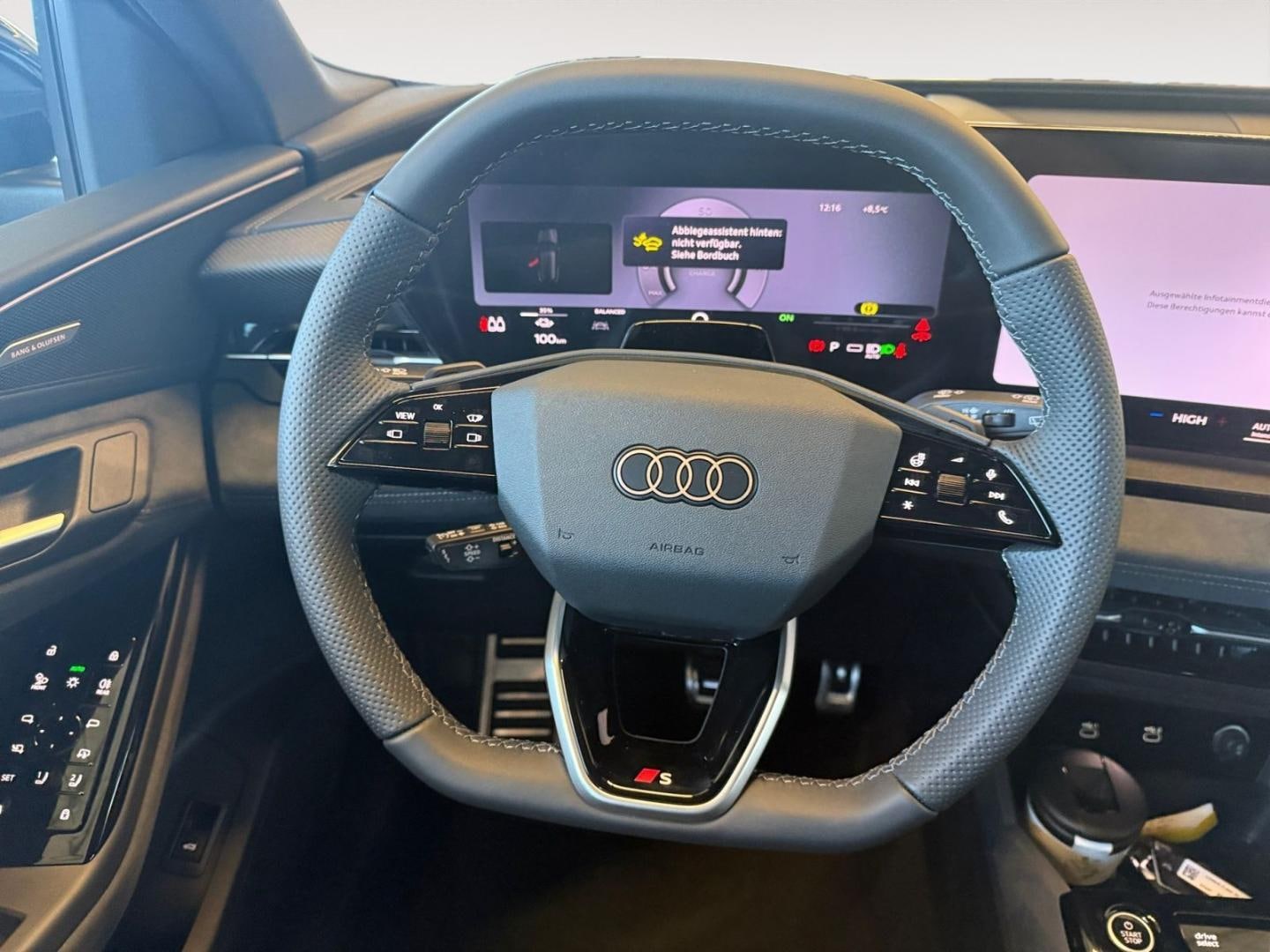 Bild über Audi Q6 SUV e-tron S line business e-tron quattro 315 kW - für weitere Informationen kontaktieren Sie den Audi Partner
