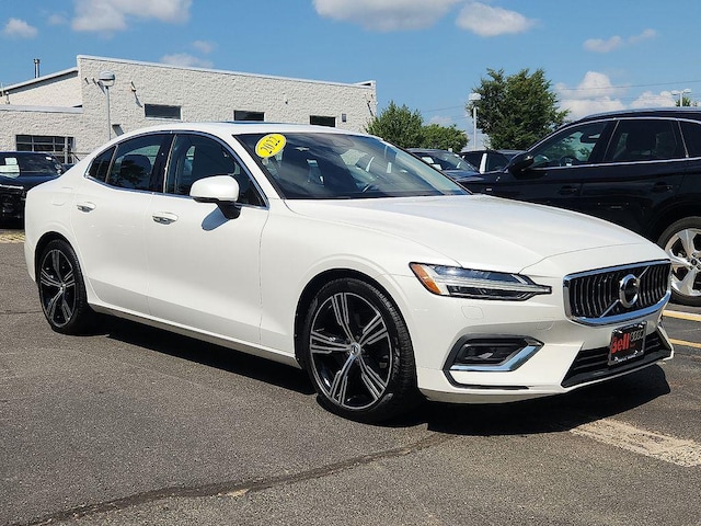 2022 Volvo S60