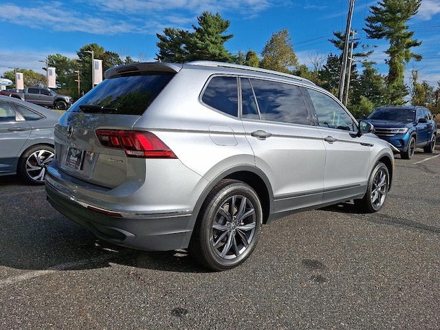 2022 Volkswagen Tiguan SE - Photo 6