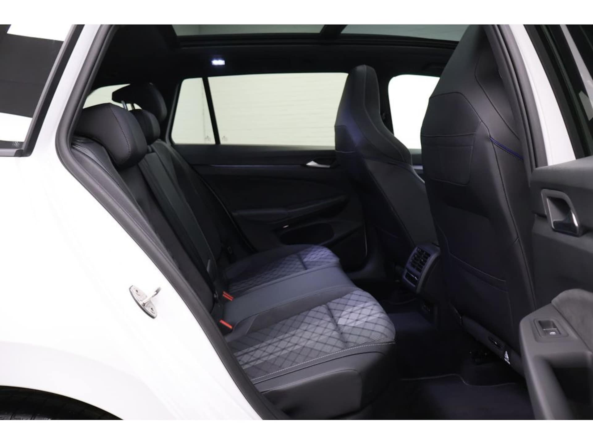Volkswagen Golf Variant R-Line