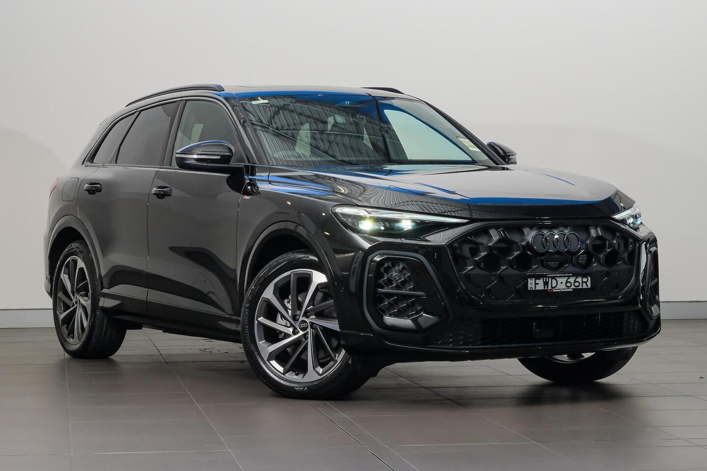 Image about Audi Q5 SUV TFSI quattro 200 kW sport
