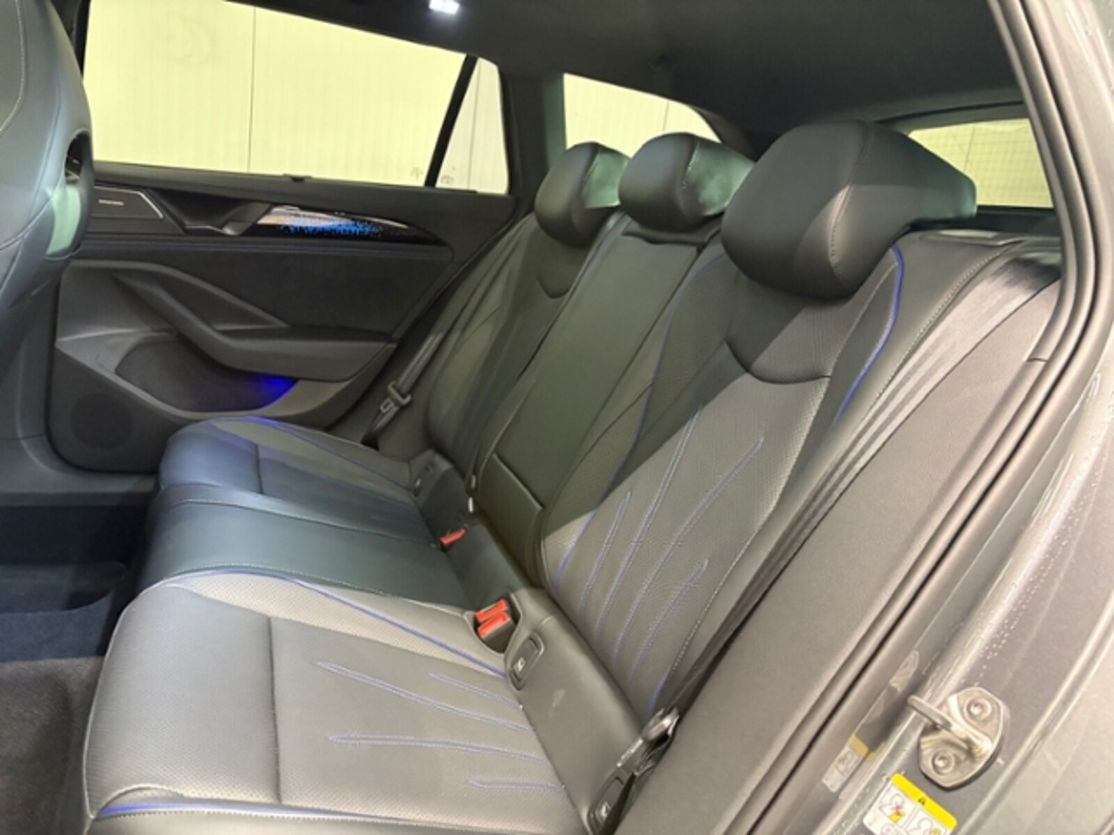 Volkswagen Passat – Bild 23