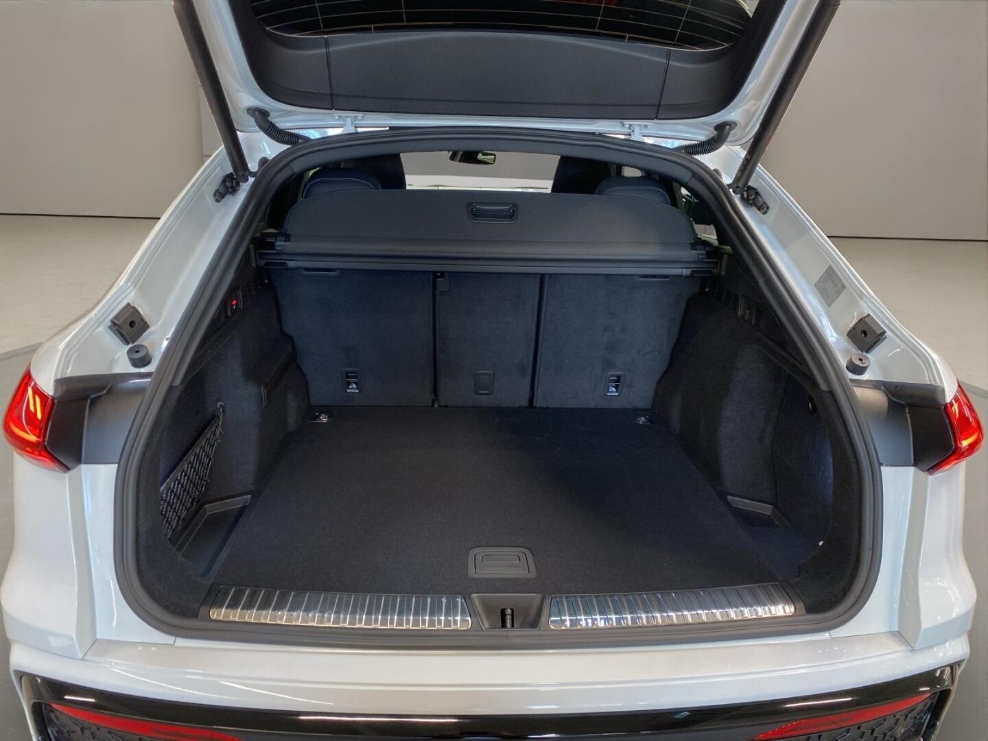Bild über Audi Q5 Sportback TDI quattro 150 kW S tronic - für weitere Informationen kontaktieren Sie den Audi Partner