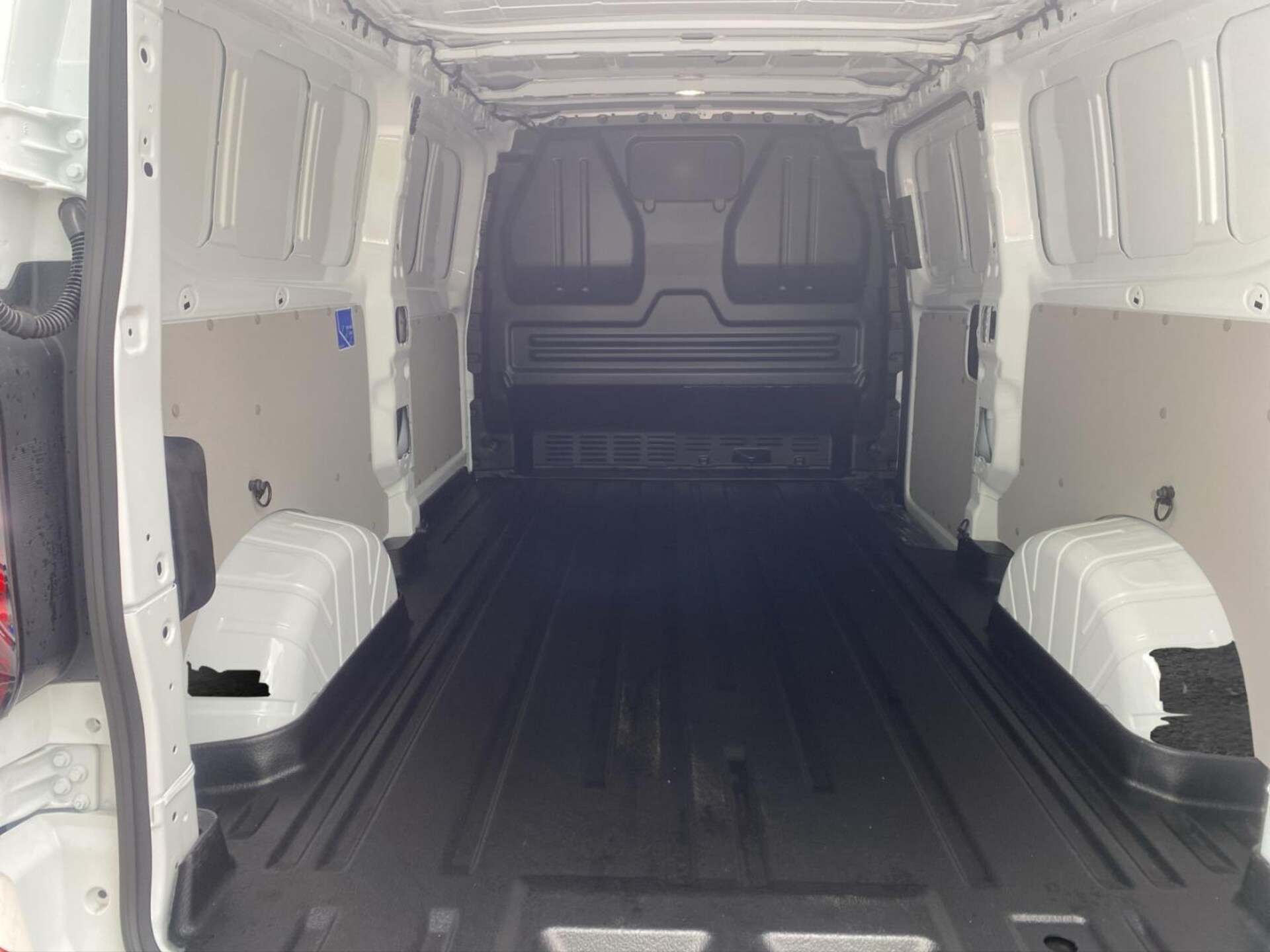 Volkswagen Transporter Kasten langer Radstand