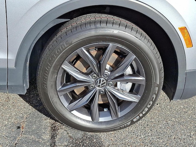 2022 Volkswagen Tiguan SE - Photo 8