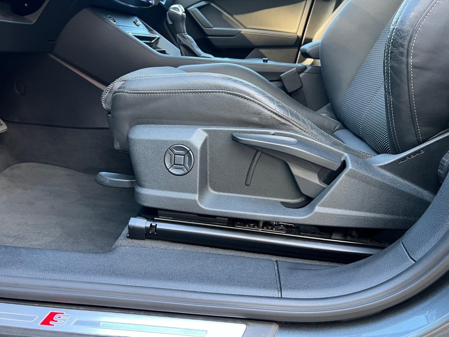 Bild über Audi Q3 TFSI e S line 45 TFSI e S tronic - für weitere Informationen kontaktieren Sie den Audi Partner