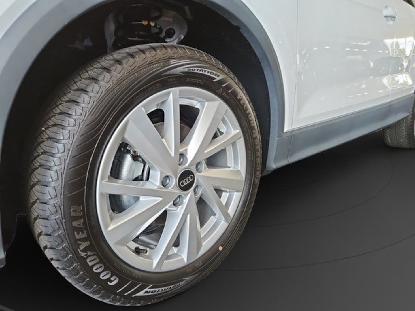 Bild über Audi Q2 35 TFSI S tronic - für weitere Informationen kontaktieren Sie den Audi Partner