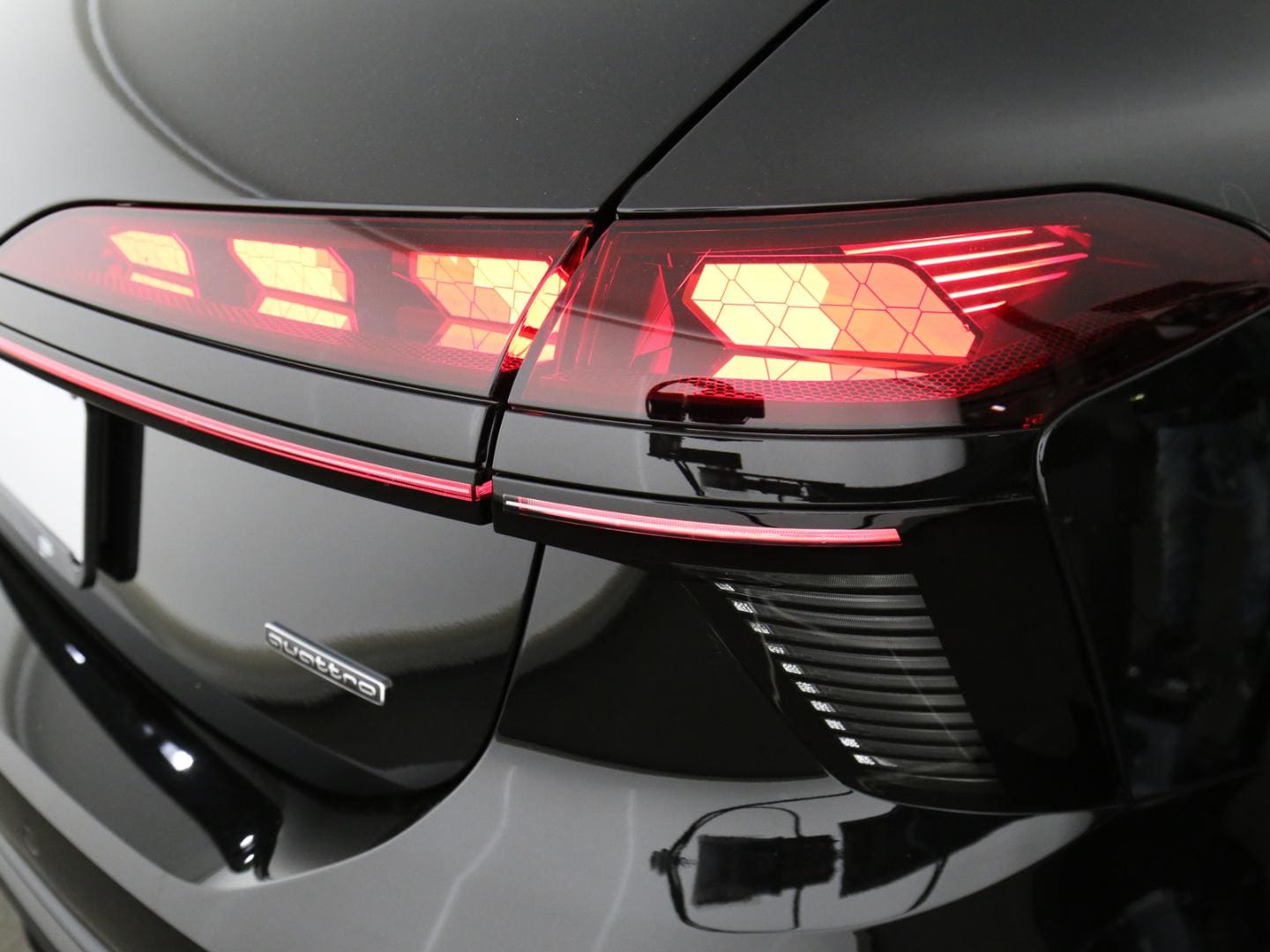 Bild über Audi A6 Avant edition one TDI quattro 150 kW S tronic - für weitere Informationen kontaktieren Sie den Audi Partner