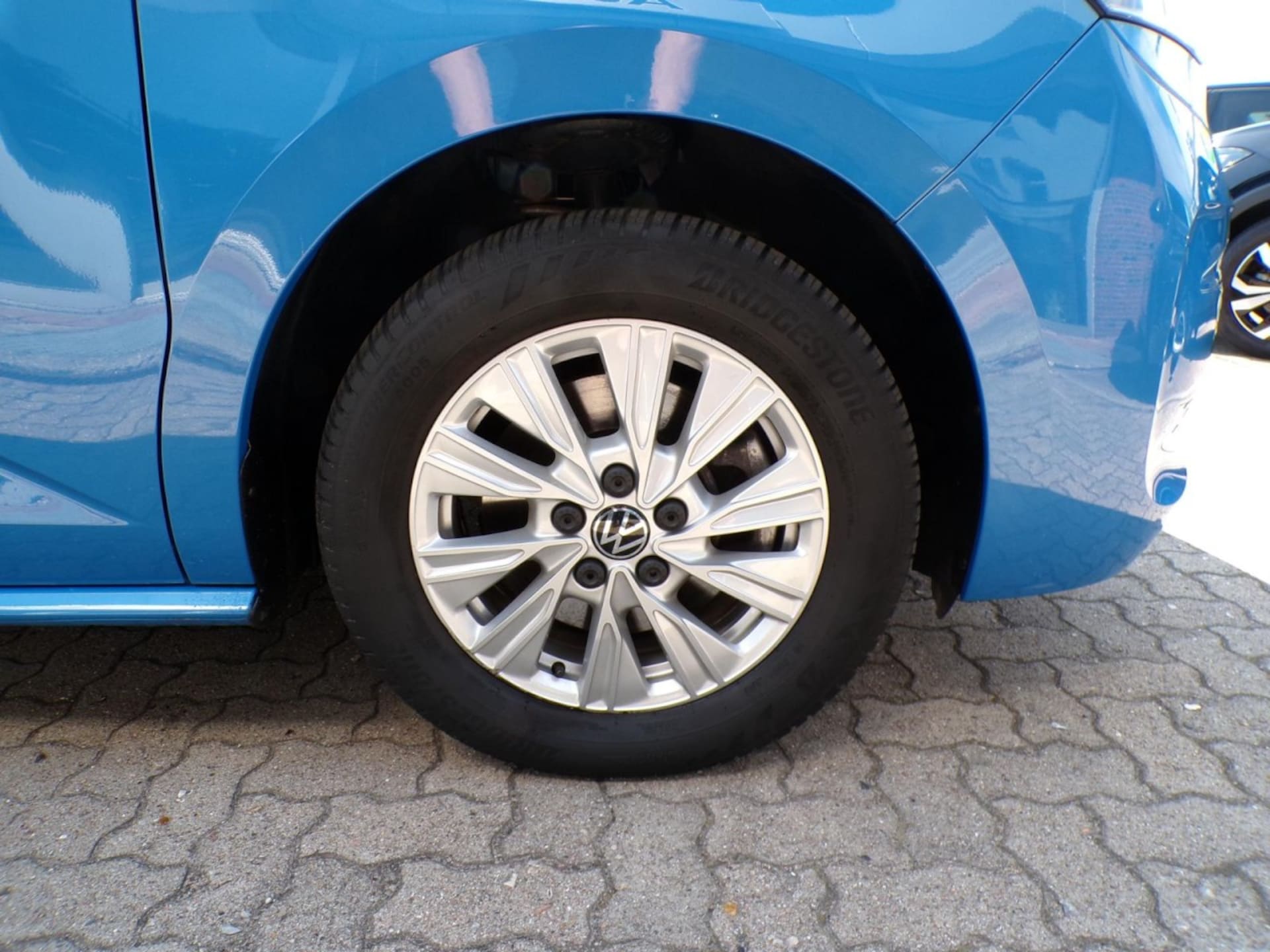 Volkswagen Multivan Langversion Basis-Modell