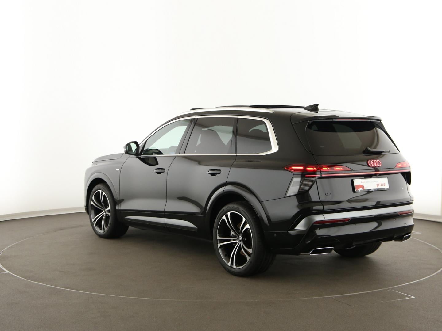 Bild über Audi Q7 SUV TDI quattro 220 kW tiptronic - für weitere Informationen kontaktieren Sie den Audi Partner