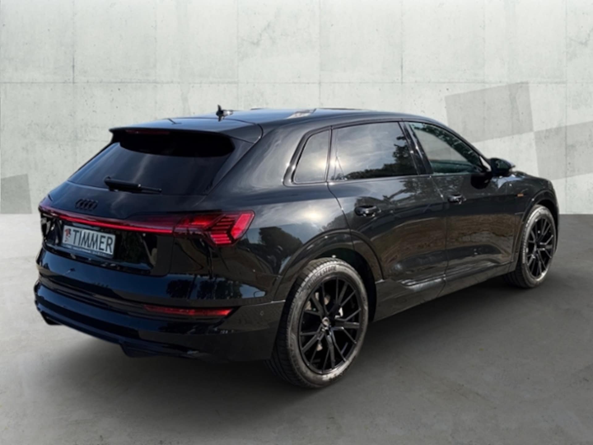 Audi e-tron S line