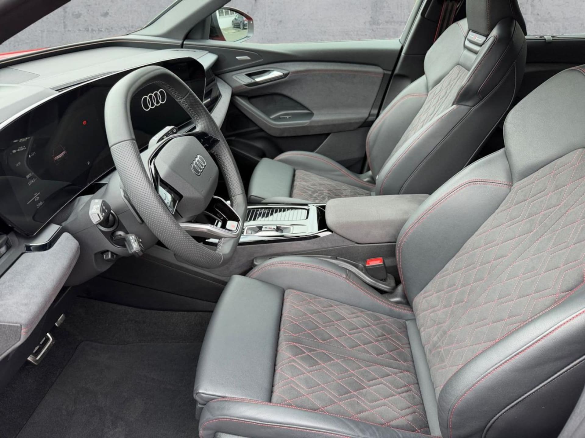 Audi SQ6 SUV e-tron
