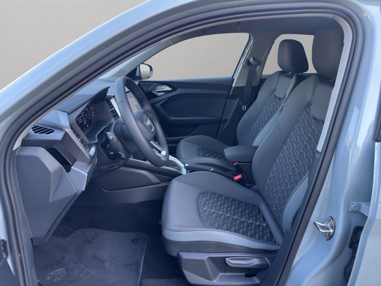 Bild über Audi A1 Sportback S line 40 TFSI S tronic - für weitere Informationen kontaktieren Sie den Audi Partner
