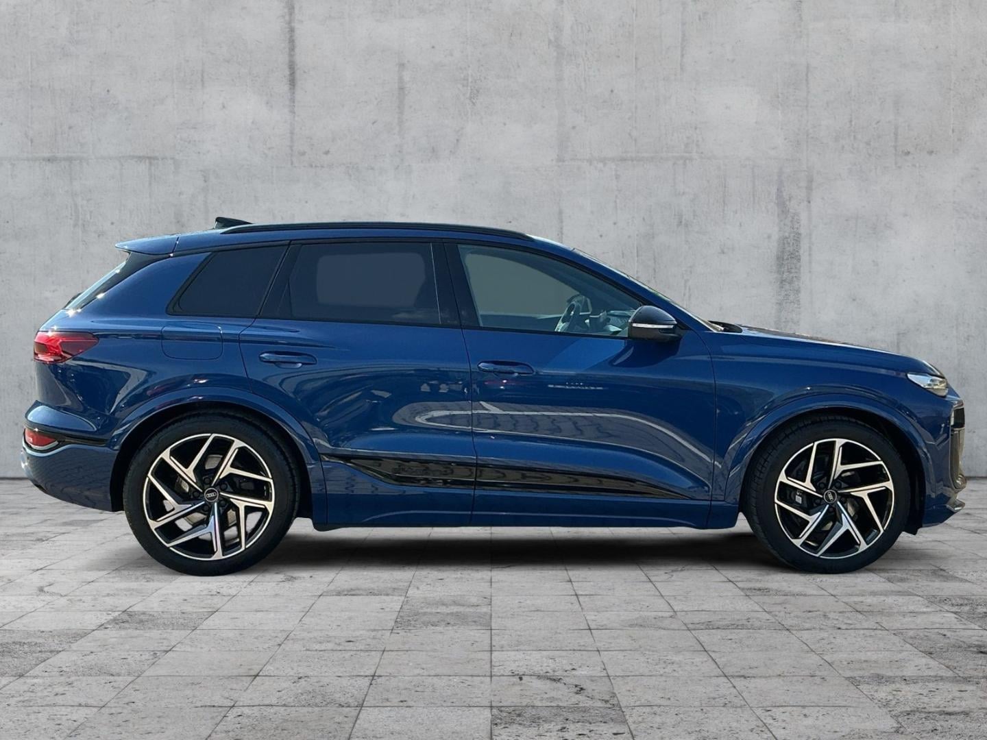 Bild über Audi SQ6 SUV e-tron e-tron quattro - für weitere Informationen kontaktieren Sie den Audi Partner