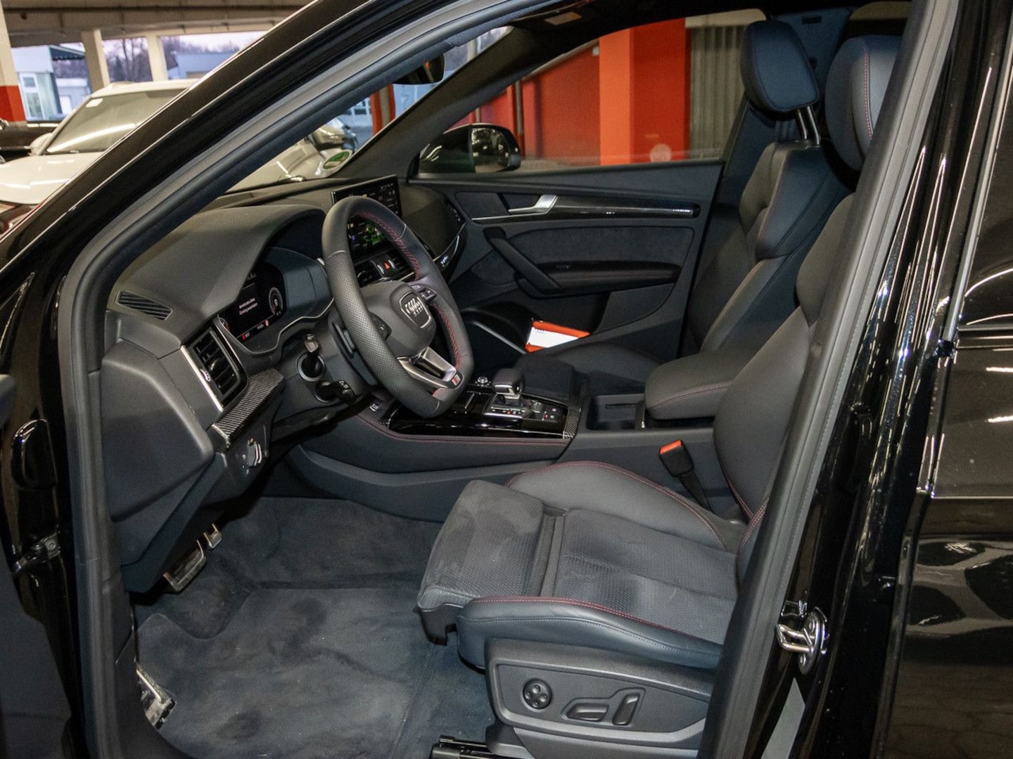 Bild über Audi Q5 Sportback 40 TDI quattro S tronic - für weitere Informationen kontaktieren Sie den Audi Partner