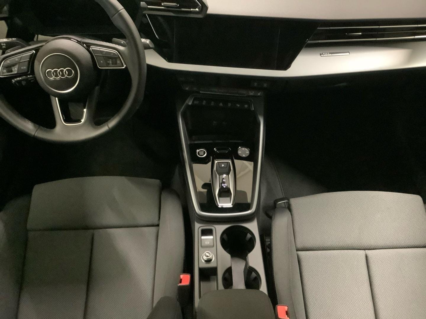 Bild über Audi A3 Sportback S line 35 TFSI S tronic - für weitere Informationen kontaktieren Sie den Audi Partner