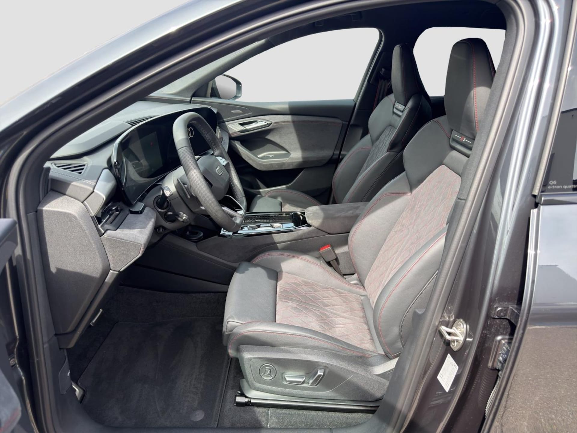 Audi Q6 SUV e-tron