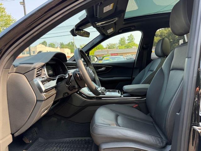 2025 Audi Q7 Premium Plus - Photo 17