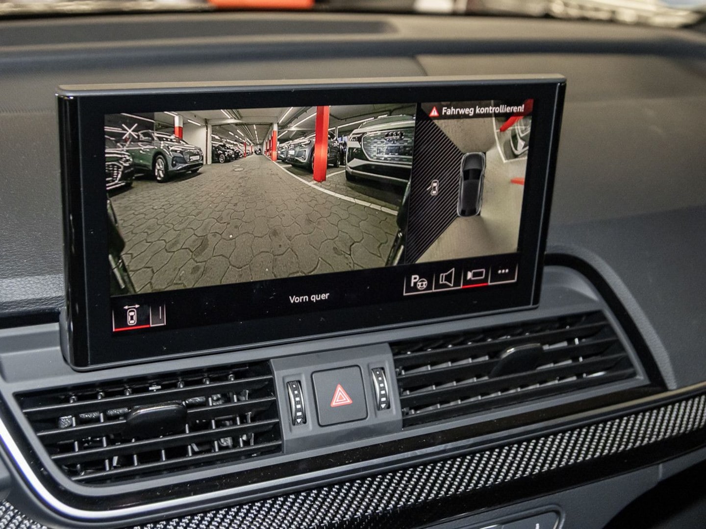 Bild über Audi Q5 Sportback 40 TDI quattro S tronic - für weitere Informationen kontaktieren Sie den Audi Partner