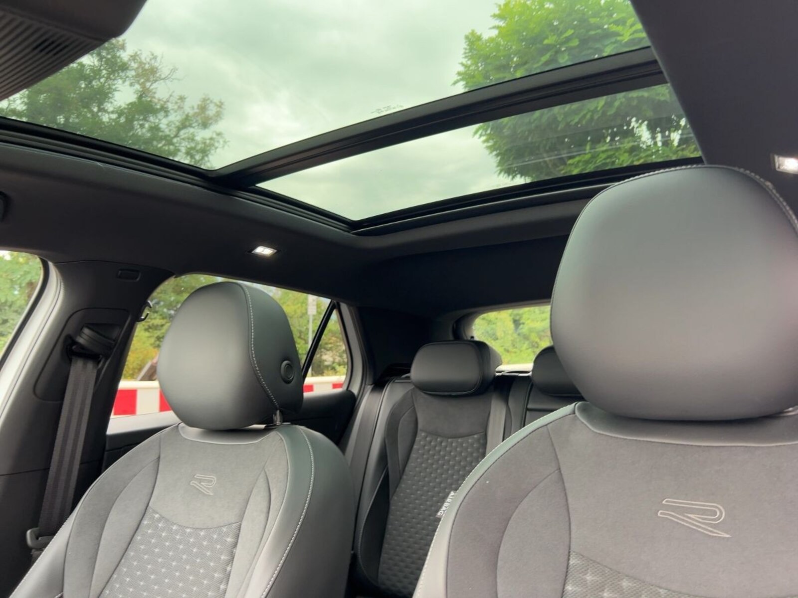 Volkswagen T-Roc – Bild 13