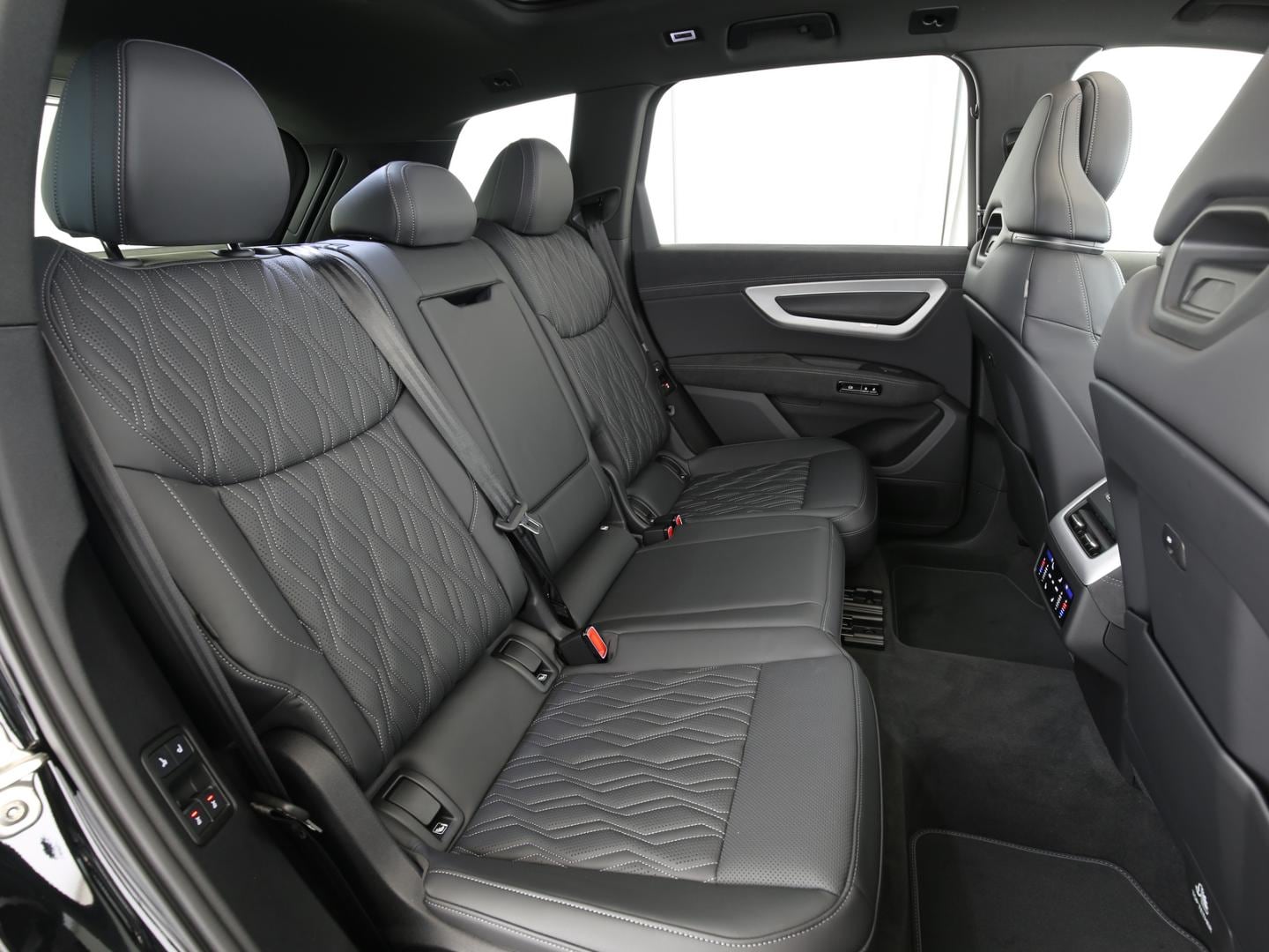 Bild über Audi Q7 SUV TDI quattro 220 kW tiptronic - für weitere Informationen kontaktieren Sie den Audi Partner