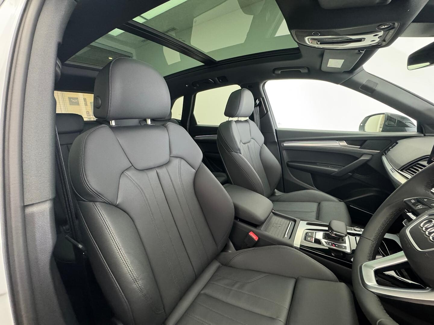Image about Audi Q5 Sport 40 TDI quattro S tronic