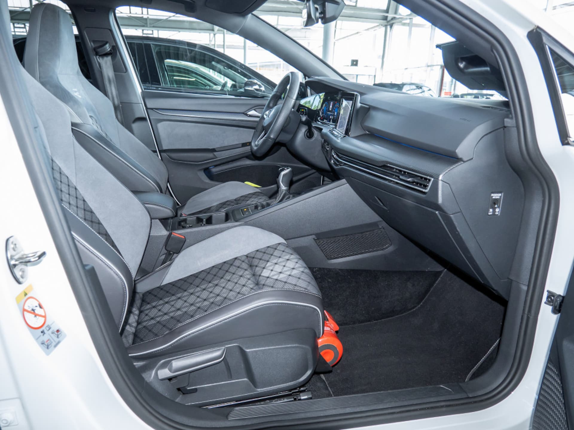 Volkswagen Golf R-Line